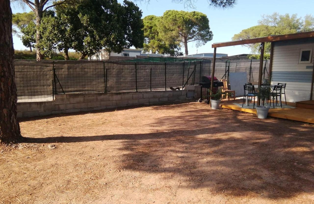 Mobilhome A Frejus A 15 Minute De La Mer Sur Terrain Independant Exterior foto